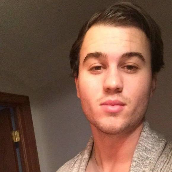 Meet your Posher, Chris - Picture 1 of 1